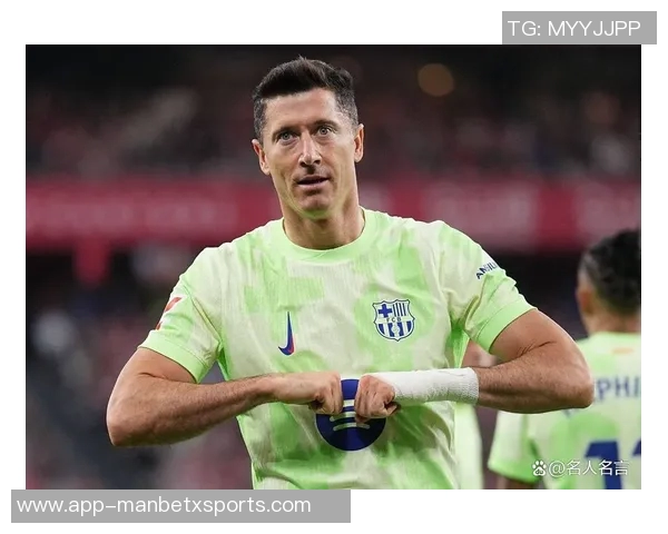 米兰计划明夏免签37岁莱万伊布力荐希望重现吉鲁成功案例