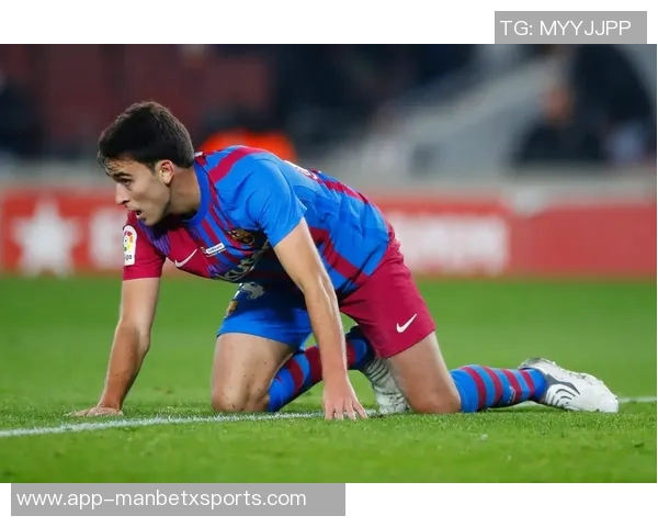 巴萨中卫危机加剧埃里克加西亚鼻梁骨折仅剩阿劳霍和库巴西可用