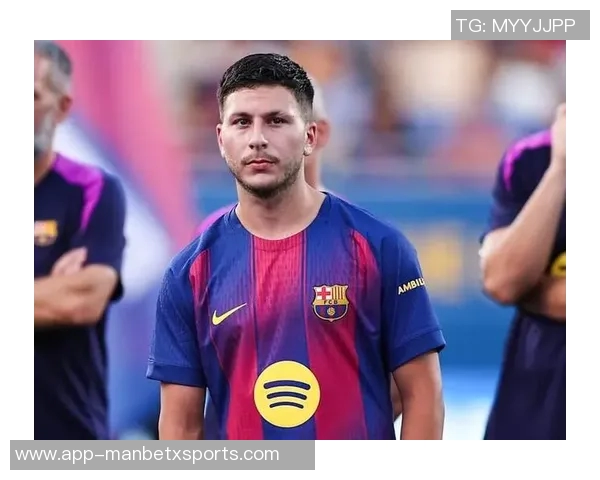 巴萨今日训练吸引众星参与巴尔德埃里克伯纳尔什琴斯尼齐聚一堂 巴萨今日训练吸引众星参与巴尔德埃里克伯纳尔什琴斯尼齐聚一堂